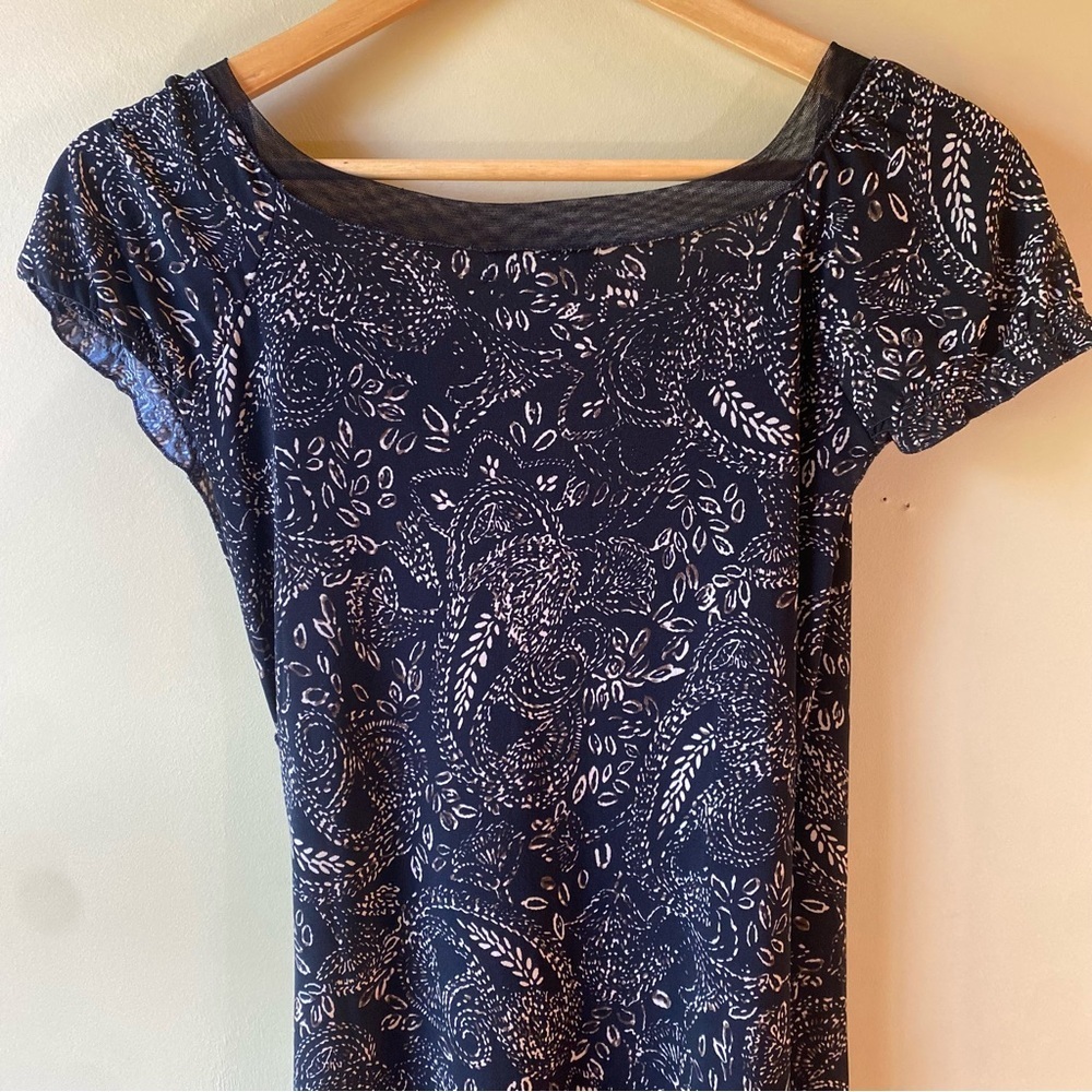 BCBGMaxAzria Black Paisley Faux Wrap Vneck Lace Cap Sleeve Size Small - Picture 8 of 12